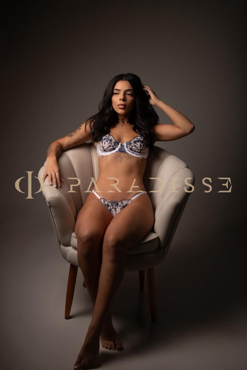 Escorts VIP Paradisse - Livia